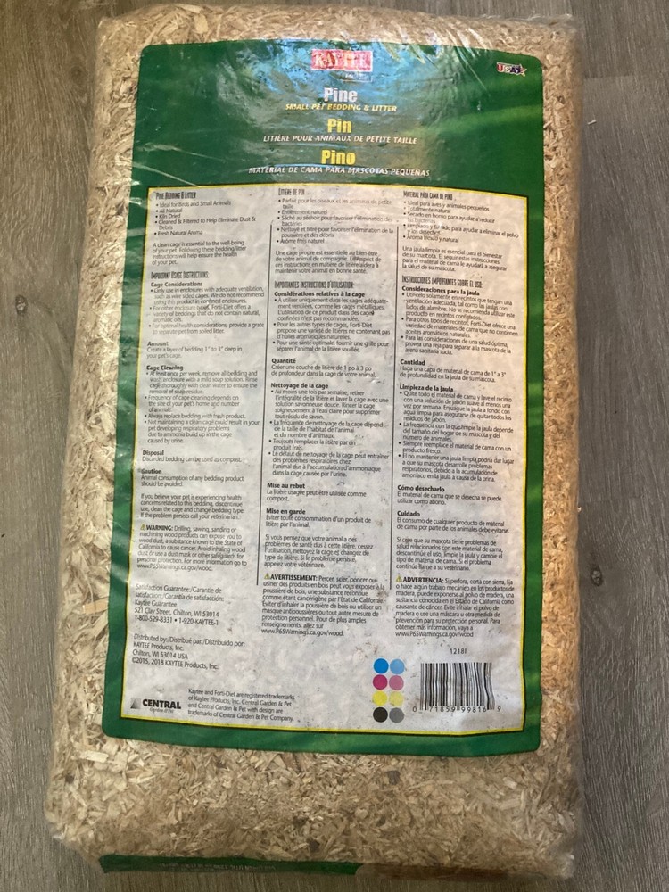 1200CUFT Pine Bedding, Kaytee Pet