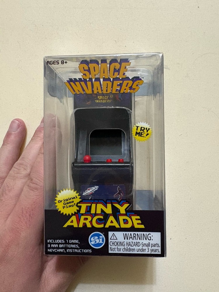 Tiny Arcade SPACE INVADERS Mini Video Cabinet w/Keychain, World's Smallest New