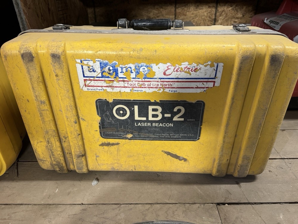 Laser Alignment Laser Beacon LB2 LB-2 Model 3900 With Case