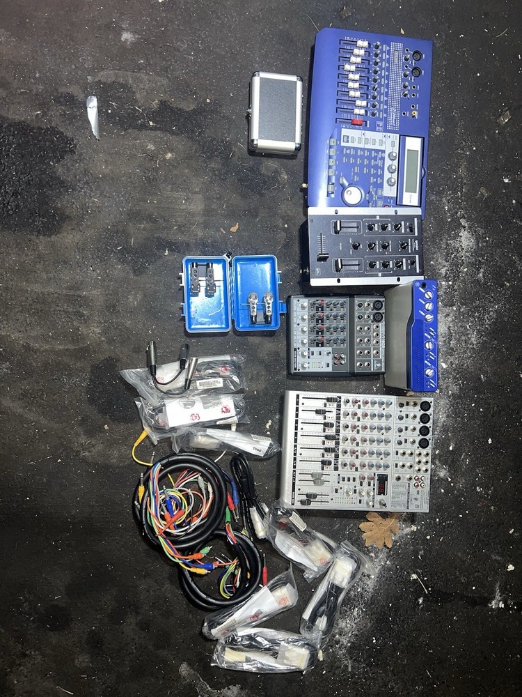 Audio DJ Equipment