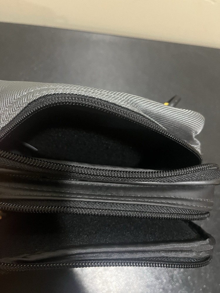 Vintage Case Logic CD Player Carrying Case & Storage Bag W Strap