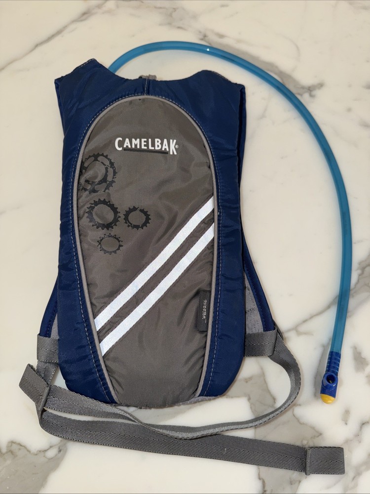 Camelback YOUTH Skeeter Hydration Backpack w/ Bladder (needs bite piece)