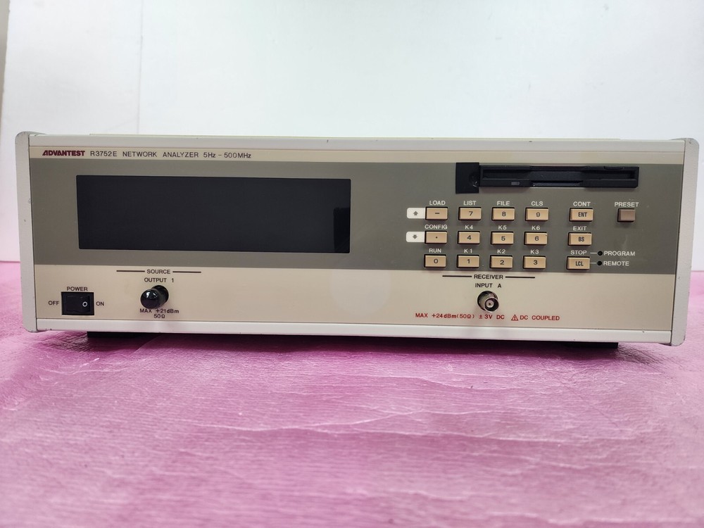 ADVANTEST R3752E Network Analyzer 5 Hz to 500 MHz, Output 1, Input A(Receiver)