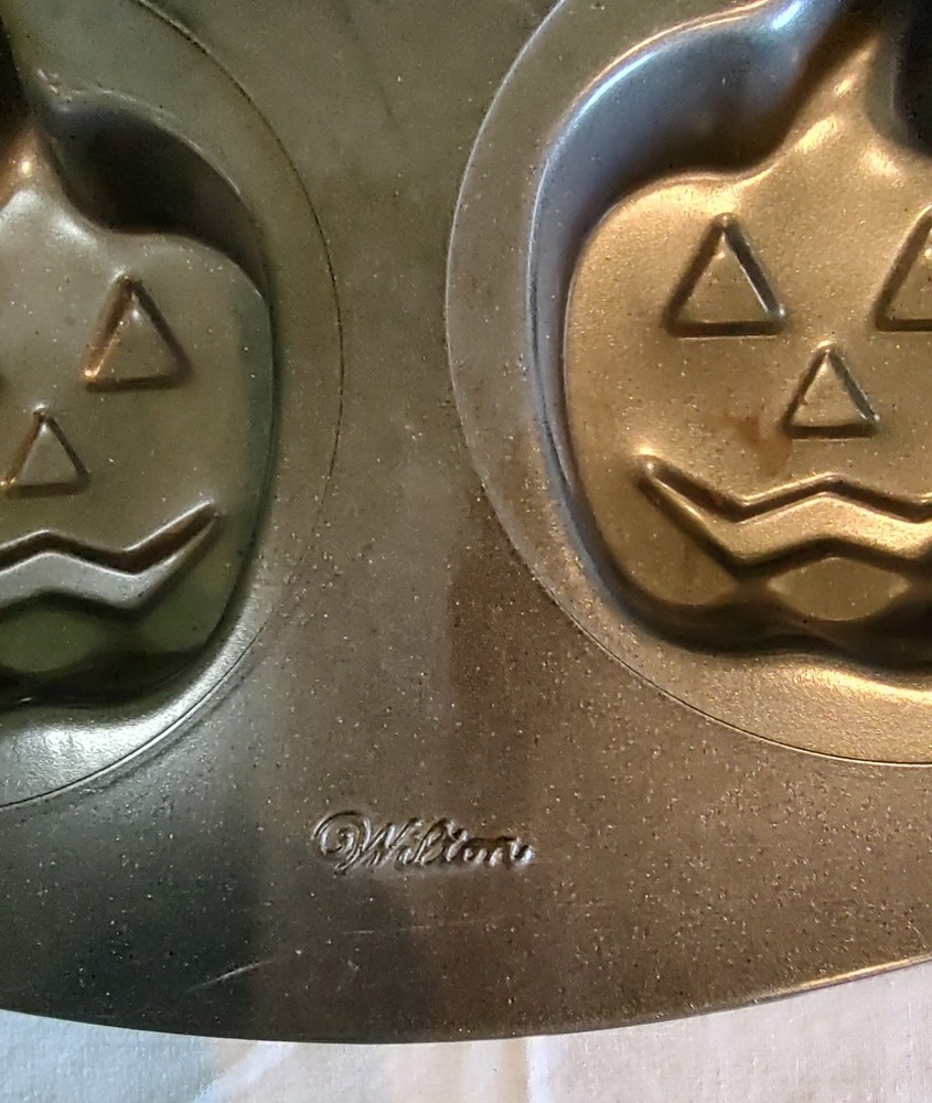 Wilton Pumpkin Mold Mini Cake Baking Pan