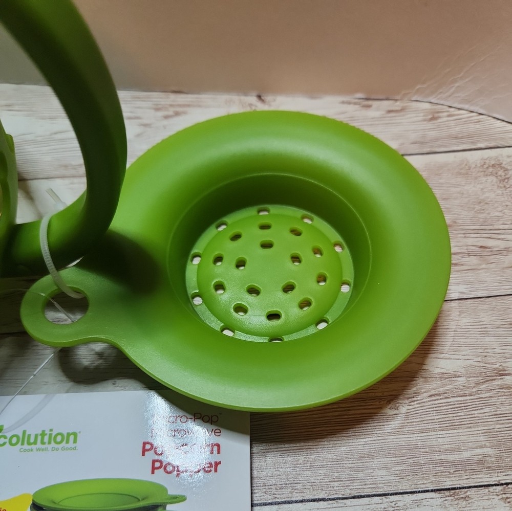 NIB EPOCA ECOLUTION POPCORN POPPER - GREEN - MICROWAVE - 1.5 QT