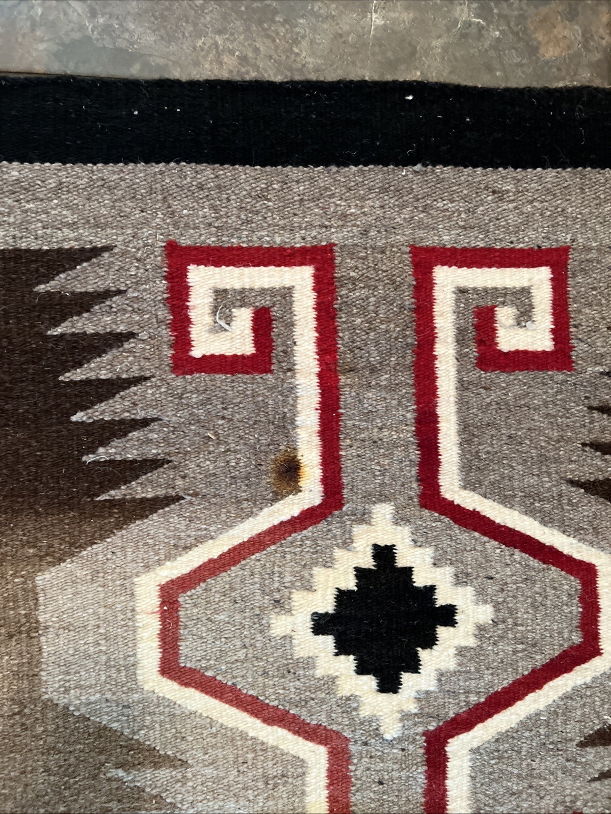 VINTAGE NATIVE AMERICAN NAVAJO WOOL RUG / HANDWOVEN 30" x 58"