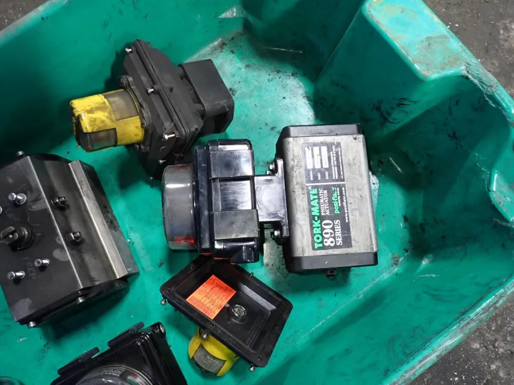 PNEUMATIC ACTUATORS / POSITION INDICATORS 08250530572