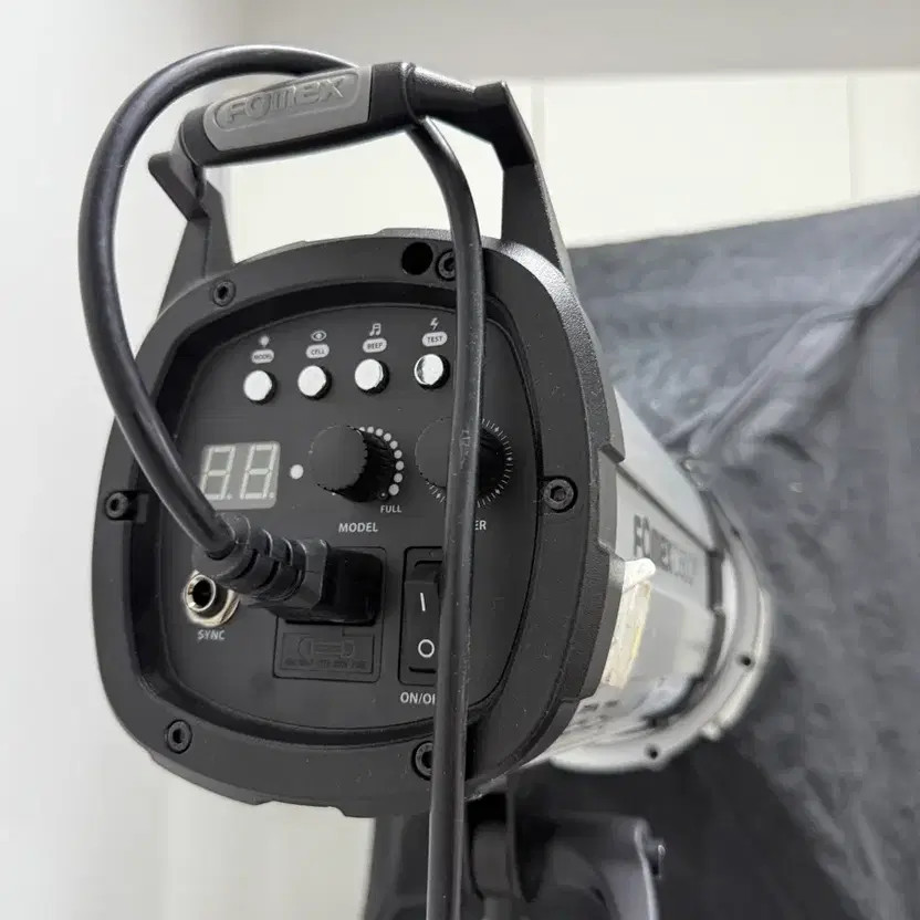 Fomex D600 Plus Studio Lighting Kit (2 Lights + Softboxes) Official