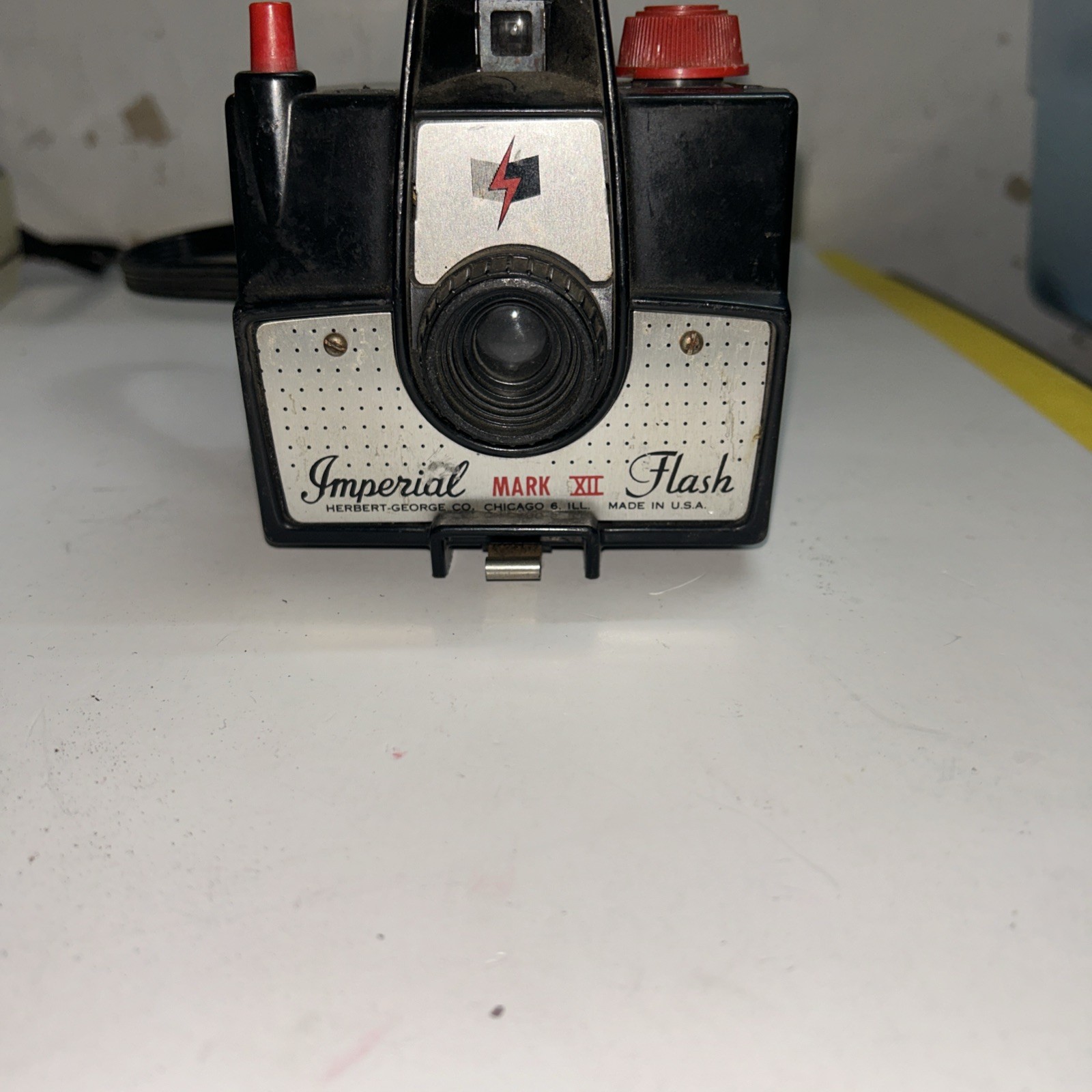 VINTAGE Imperial Mark XII Flash Camera UNTESTED