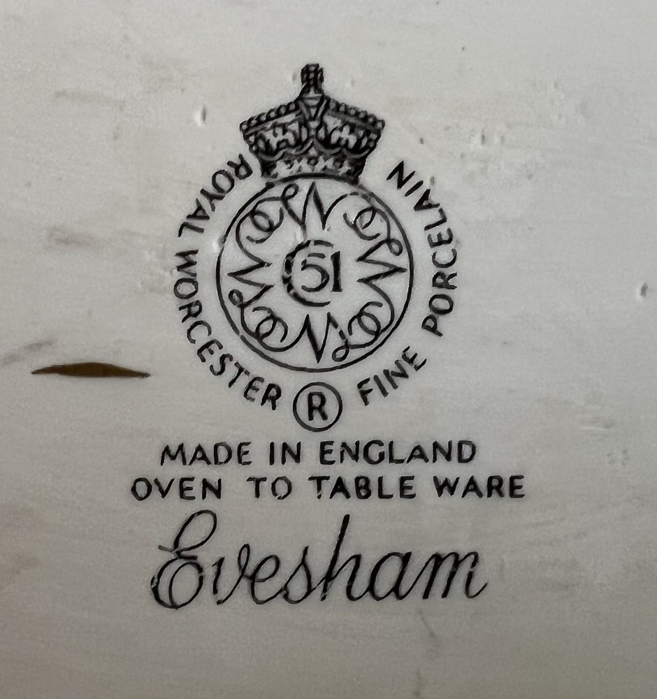 Royal Worcester Rectangular Serving / Baking Casserole EVESHAM Fruit England