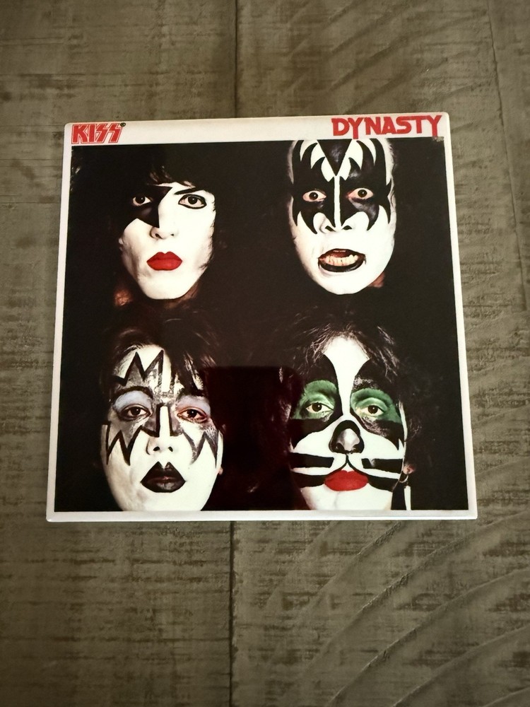Kiss Dynasty Ceramic Tile 6x6