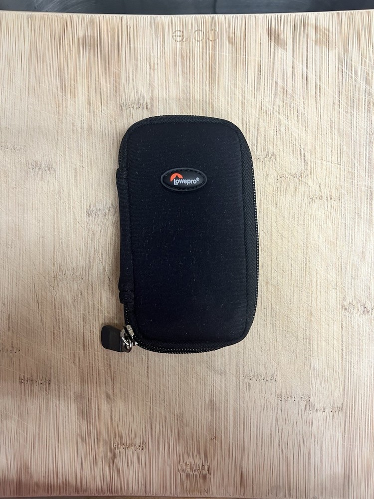 Lowepro Super Slim DMC-Z Memory Card Storage Case Wallet