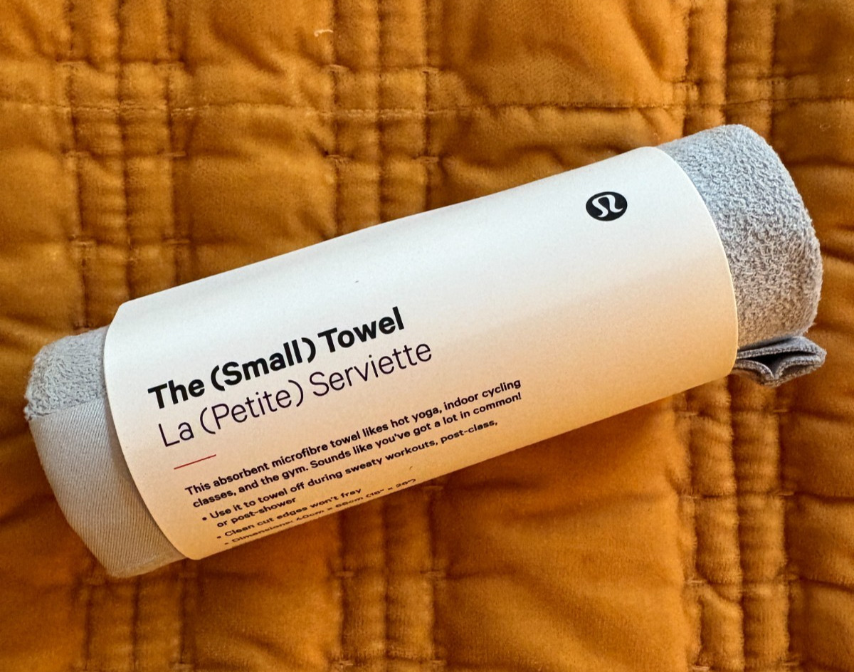 Lululemon The Small Towel Microfibre 16" x 26" Hail Grey Yoga Biking Gym NEW