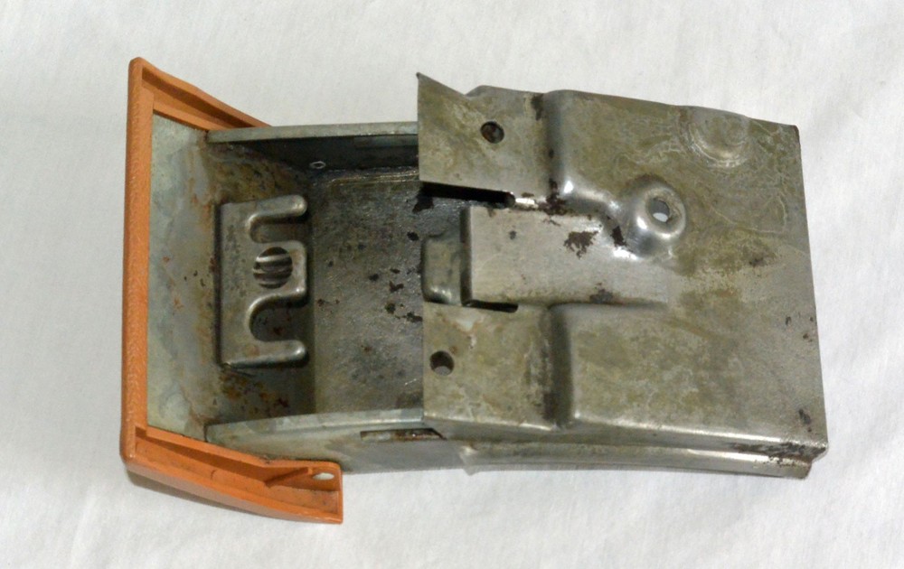 AMC EAGLE CIGARETTE ASHTRAY