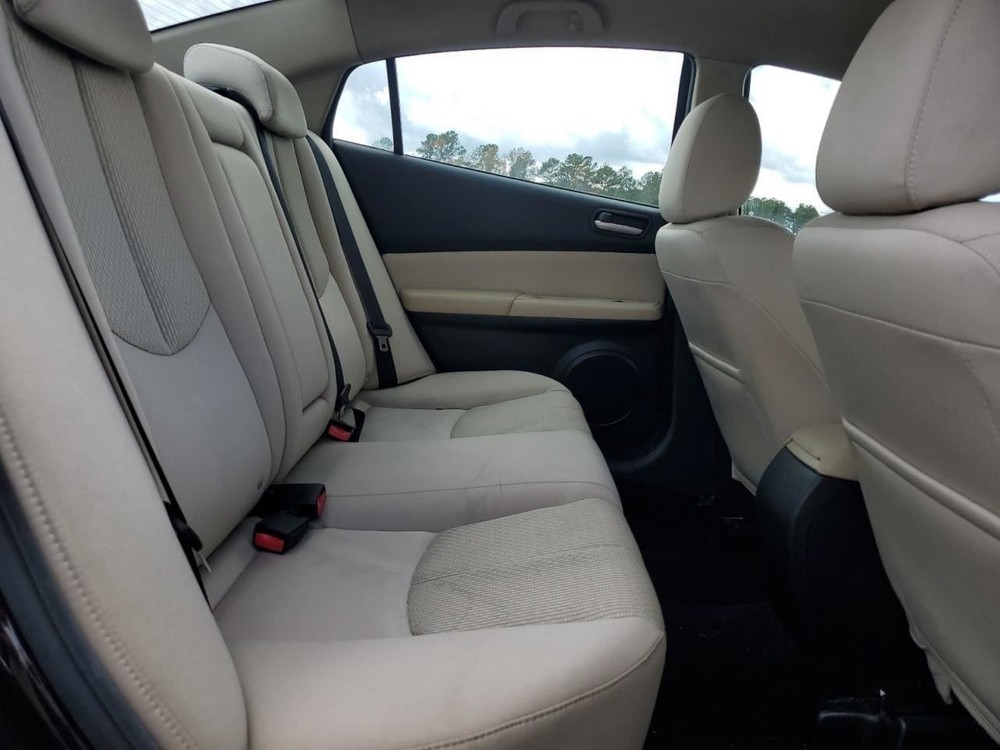 6 2011 Glove Box 4882914
