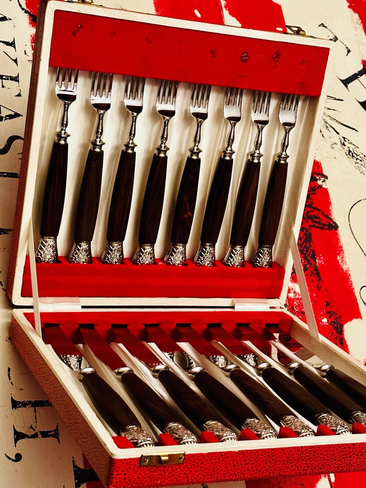 Rare16-PieceCork&Son EnglandKnife/ForkBoxedRosewood Handle/Silver Cap CutlerySet