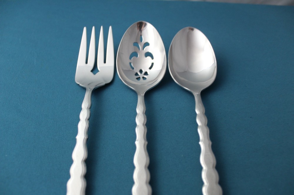 Oneida CELLO Serving (3pc Set) Tablespoon Pierced Fork Community Stainless