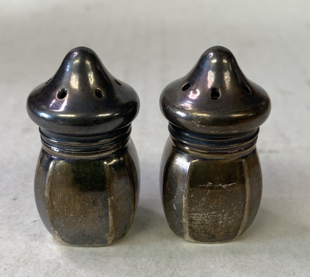 Vintage Sterling Silver Salt And Pepper Shaker set Signed V.L. (Vincent Lollo)
