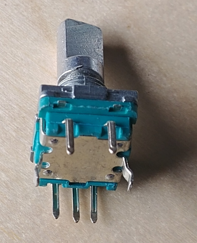 Zoom R8 encoder new with nut and washer