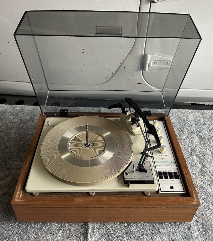 KLH Model Twenty Six Turntable Stereo System & Speakers Untested
