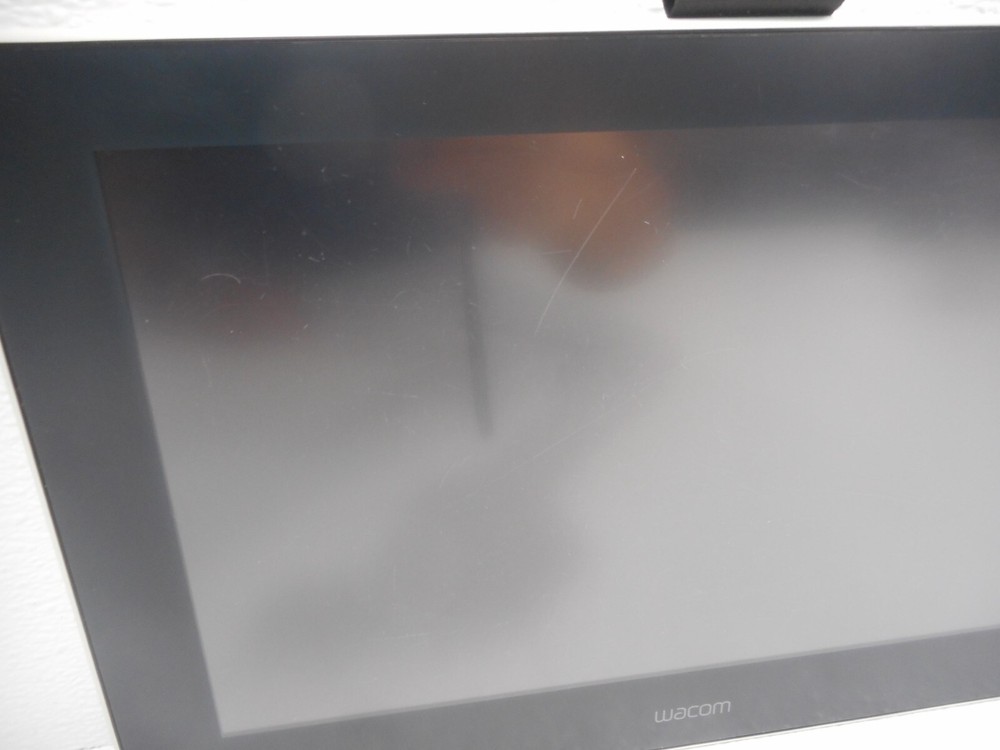 Wacom One Digital Drawing Tablet with Screen 13.3 - ONLY TABLET READ