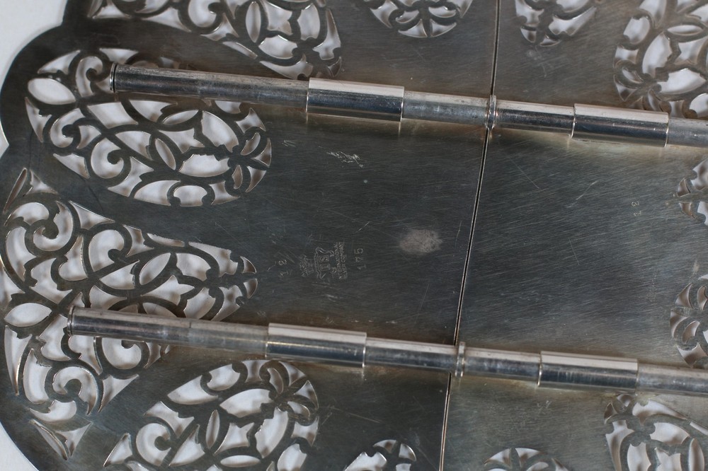 Silverplate Expandable Footed Trivet Vintage Lovelace International Silver Co