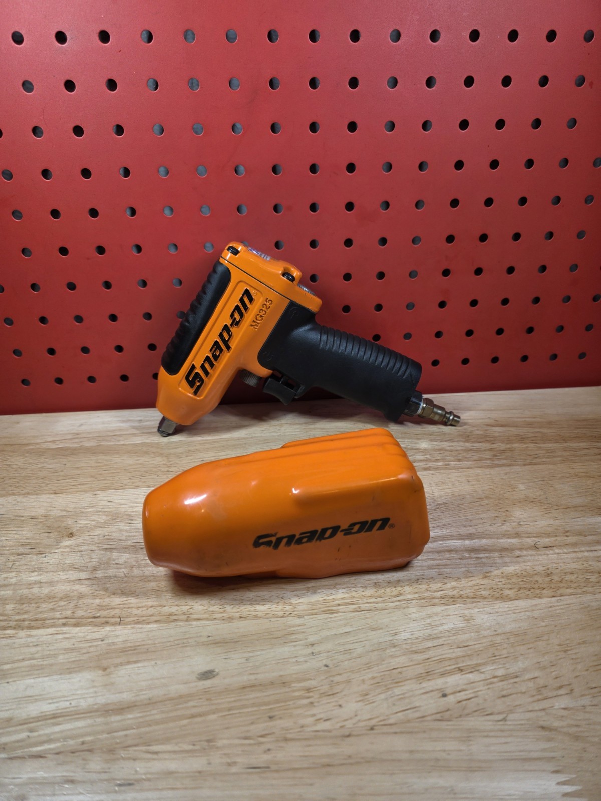 Snap-on Tools MG325 3/8" Drive Air Pneumatic Impact Wrench ORANGE With Boot Nice