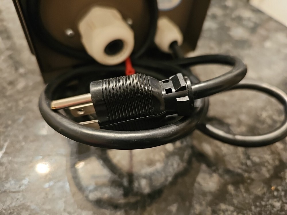 Cooper FOLTBOX fiber Optic. Power Source