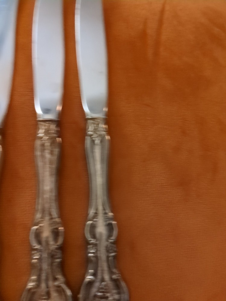 VintageOneida Kennett Square 8 dinner Knifes 9" Silverplated Handle