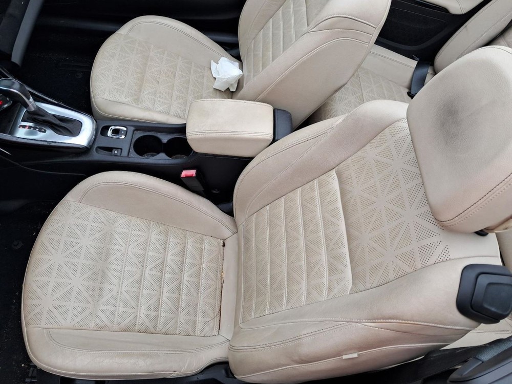CASCADA 2017 Glove Box 4764160