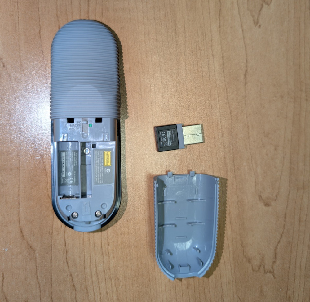 Targus AMP13US Wireless Presenter Laser Pointer USB Trackball Mouse