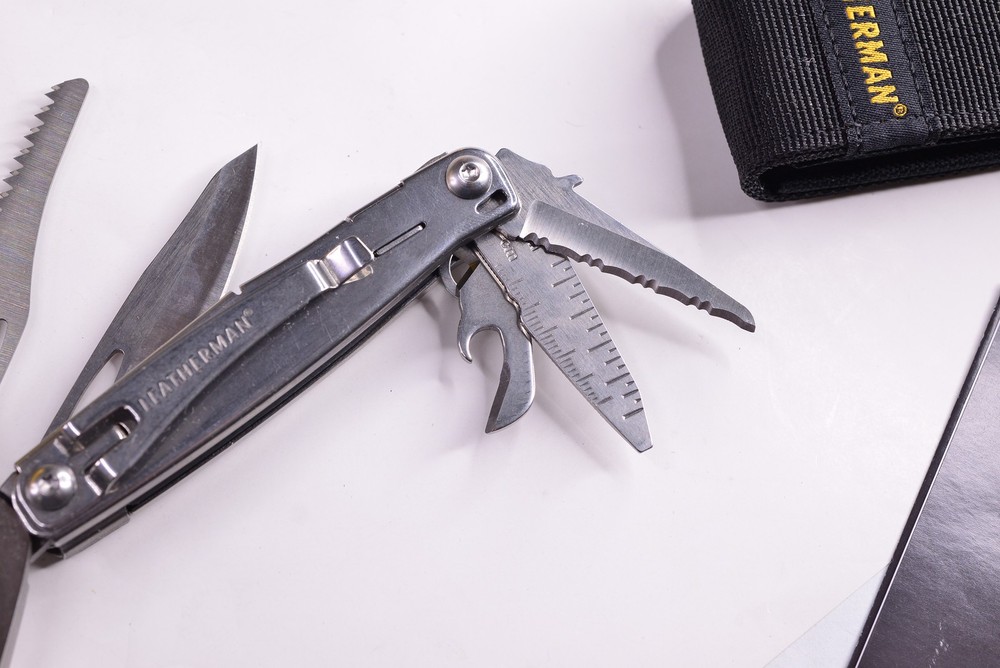 Leatherman SideKick Multi-Tool Multitool Pliers Knife with Sheath