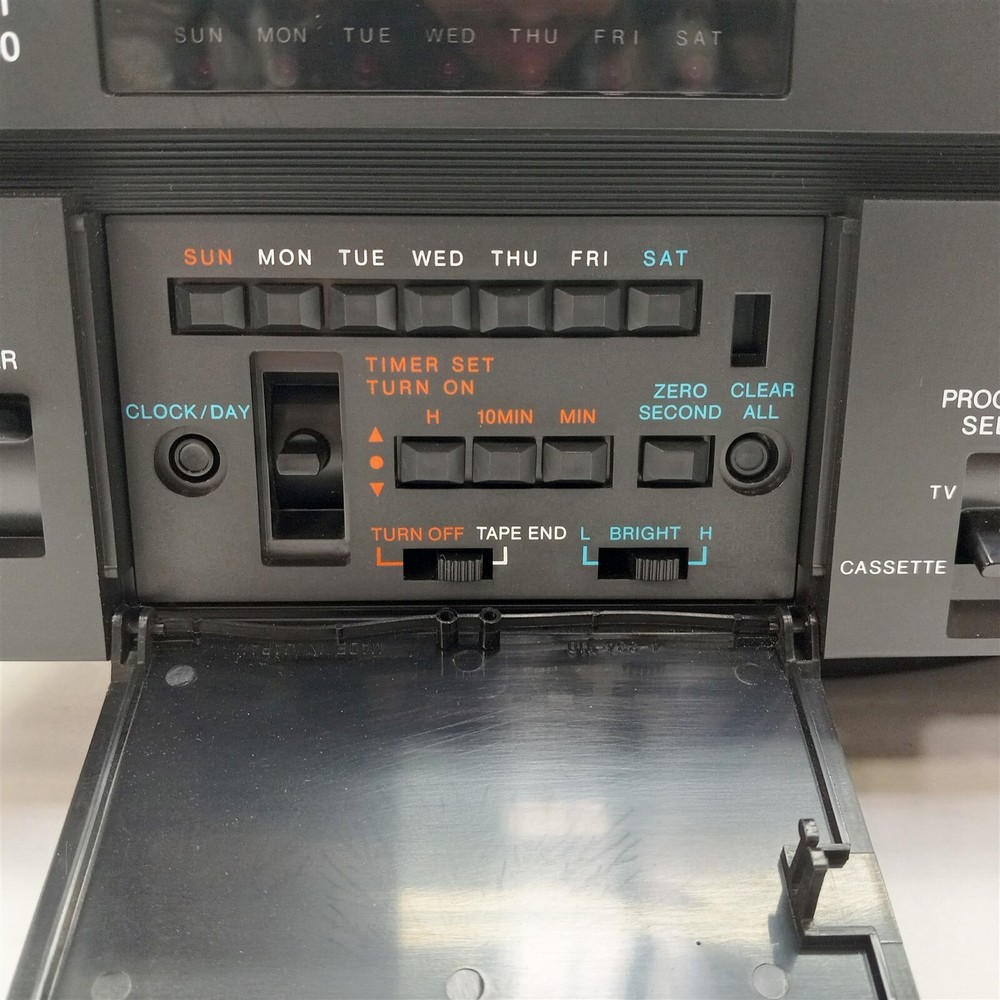 Sony TT-3000 Portable Programmable Digital Cassette Tuner Timer Unit Clock