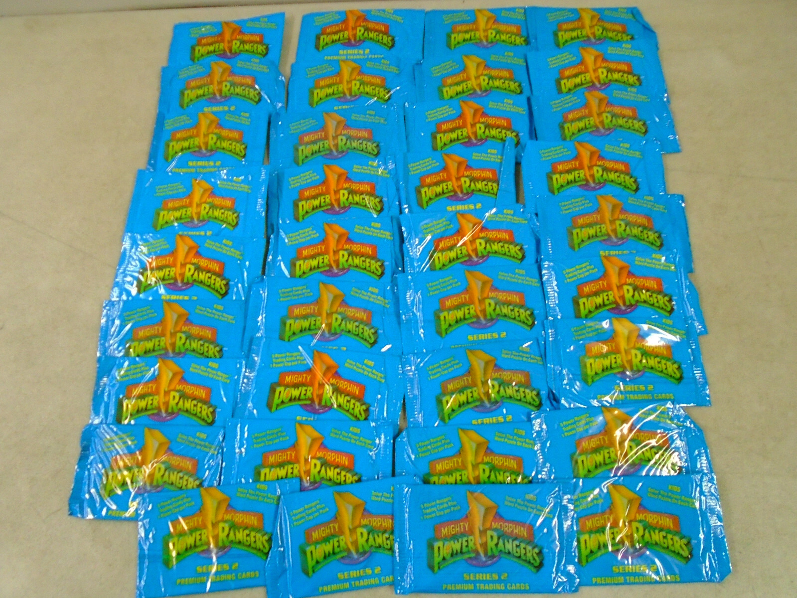 LOT 36 SEALED 1995 MIGHTY MORPHIN POWER RANGERS SERIES 2 TRADING CARD PACKS