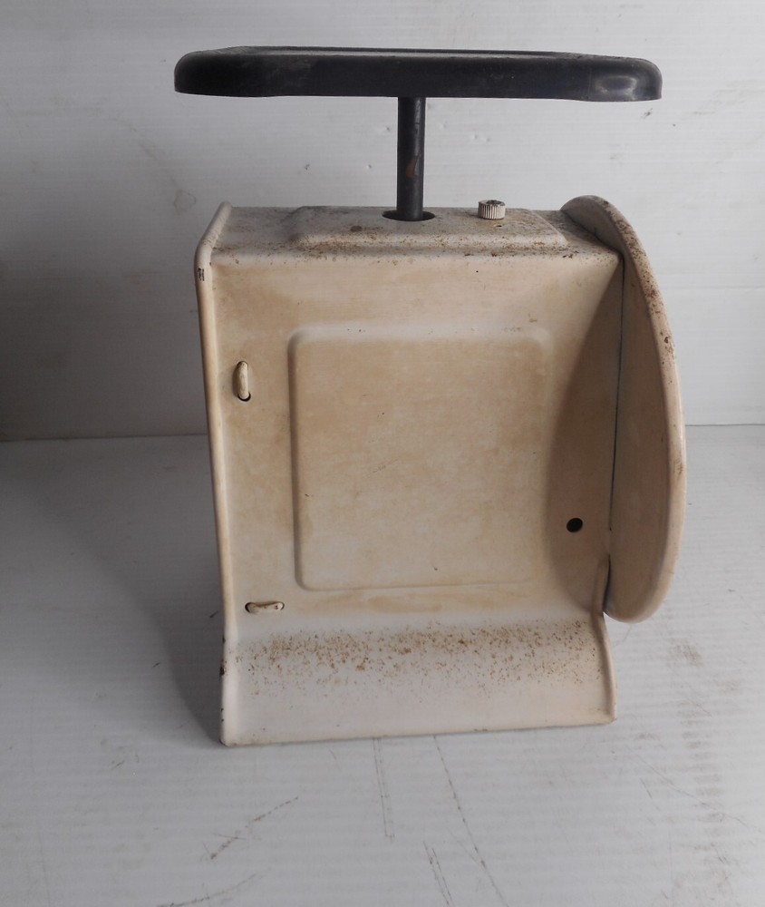Hanson Model 2000 Utility Scale 25 lbs. Capacity Made in USA Working & Rusty