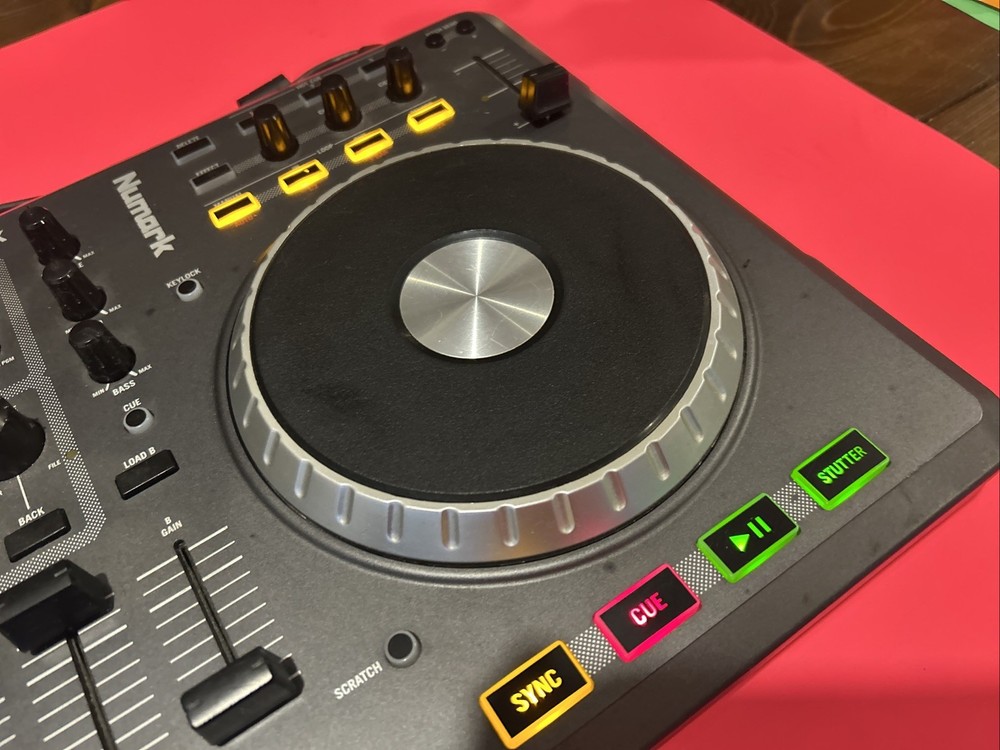 Numark Mixtrack Digital 2-Channel DJ Controller