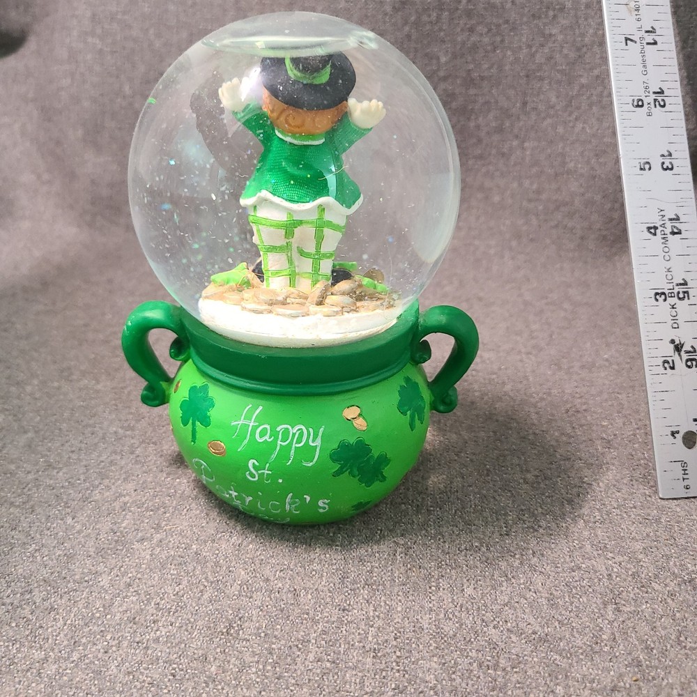 Happy St. Patricks Day Water Globe