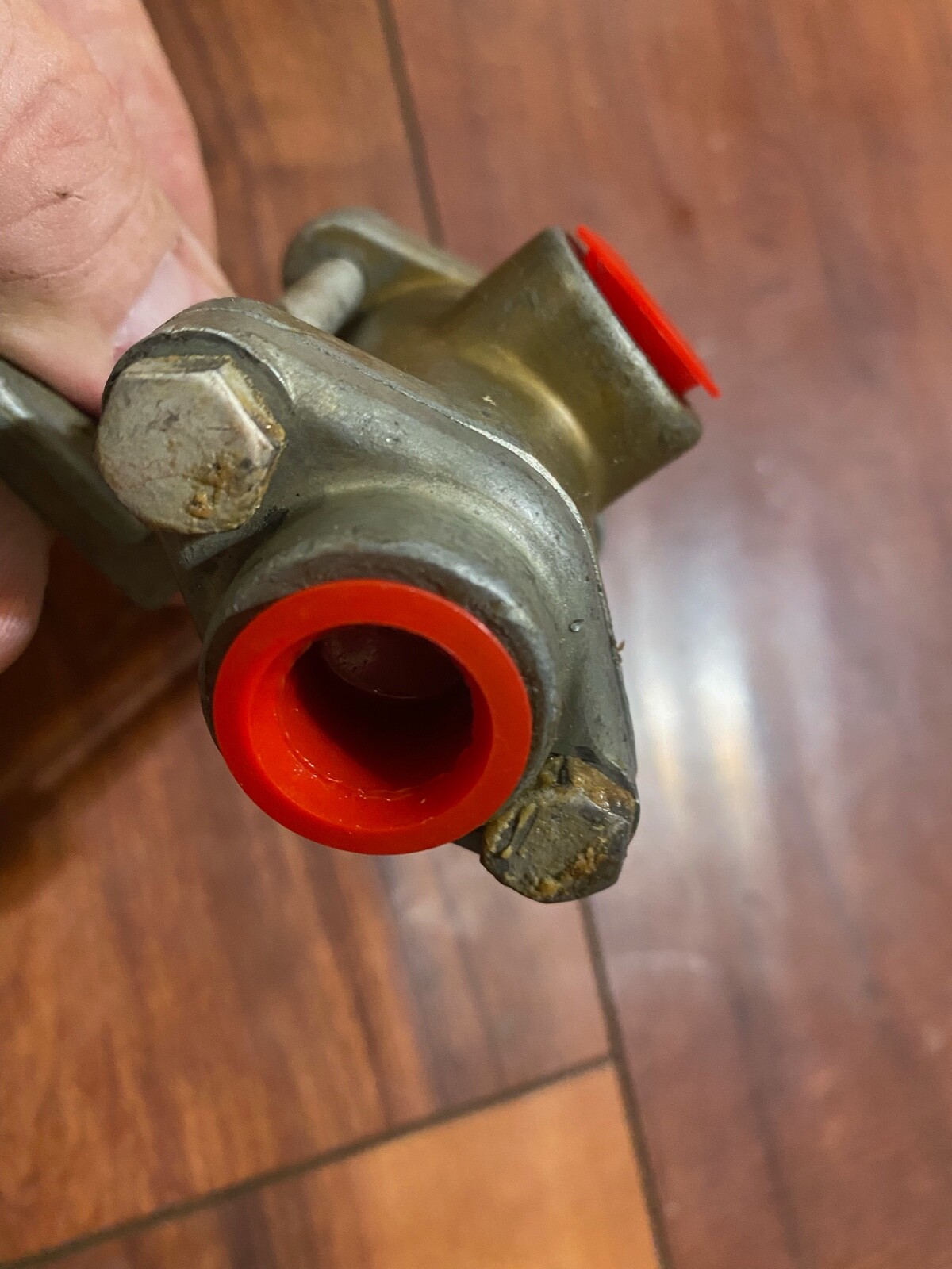 Double Check Valve Bendix 217698 Or 375870 M54 M123 Semi Tractor Air Brakes