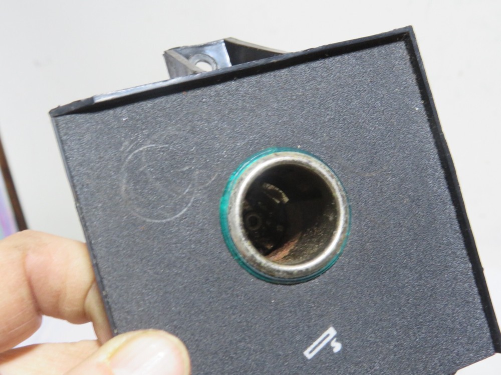 96 Jeep Cherokee Dash Cigarette Lighter Power Source Bracket OEM trim