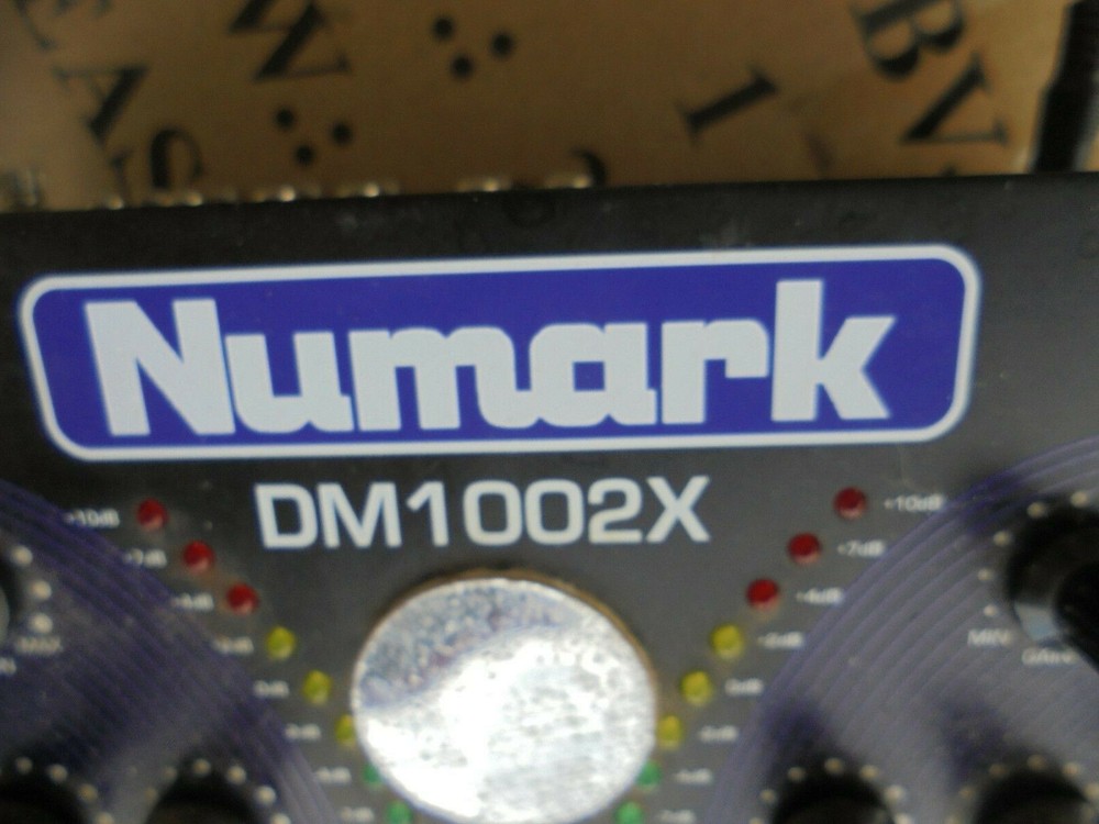 NUMARK PREAMP MIXER MODEL: DM1002X