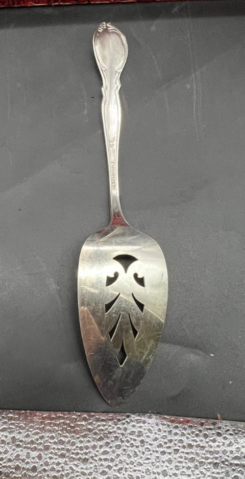 Vintage Wm Rogers Pierced Pie/Cake Server Moonlight Pattern