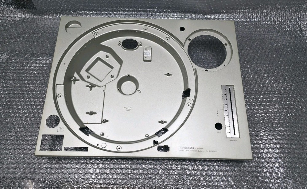 Technics sl1200 M3d, Mk3d. Original Plinth/cabinet