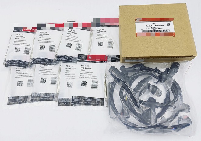 Motorcraft ZD13 Glow Plug & Harness Kit For 2004-2010 Ford Powerstroke F250 6.0L