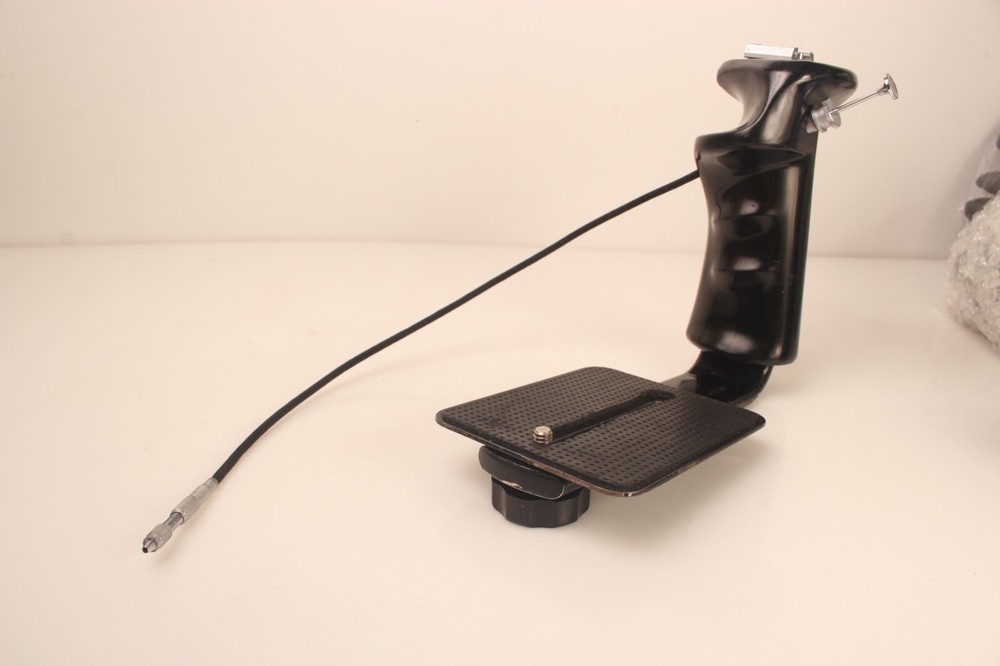 Stitz Medium Format Camera Grip w/ Original Shutter Release Cable