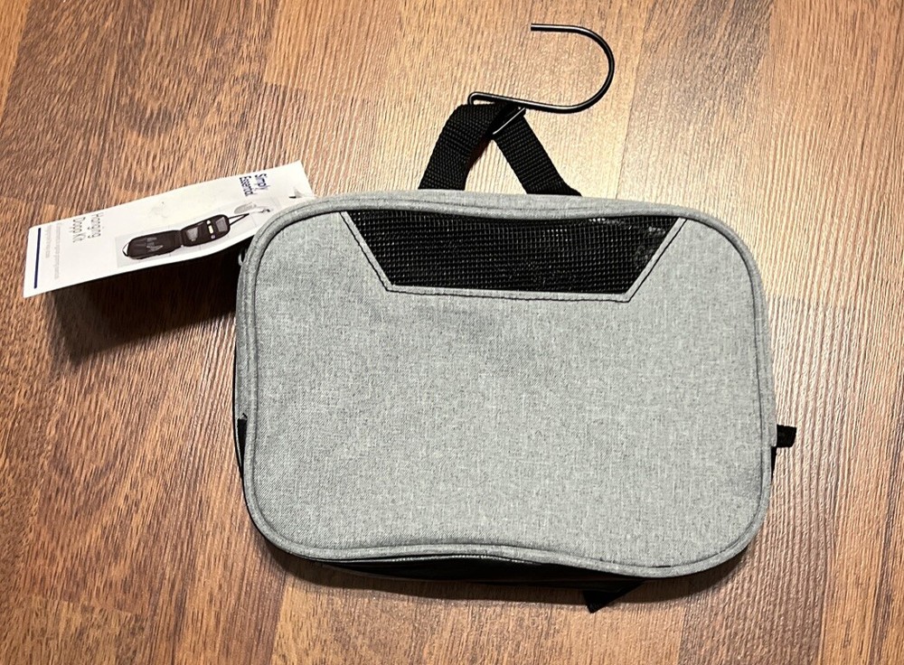 Hanging Shave Kit. 8 compartments