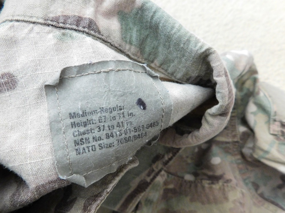 US ARMY MULTICAM FLAME RESISTANT TOP COAT SIZE MEDIUM - REG