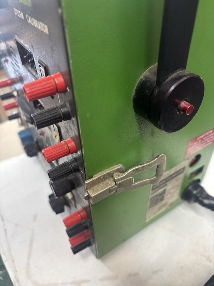 FOXBORO 2AT-CAL SPEC 200 SYSTEM CALIBRATOR