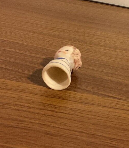 Vtg Enesco's Bisque Thimble - signed