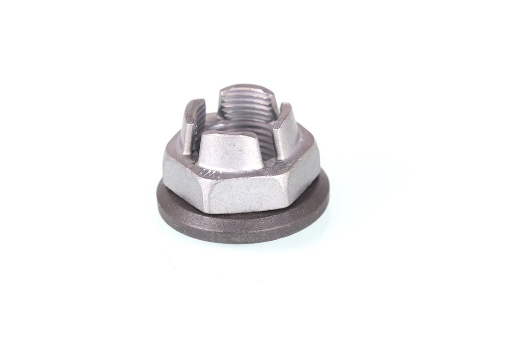 1x Front Hub Nut GH-393960