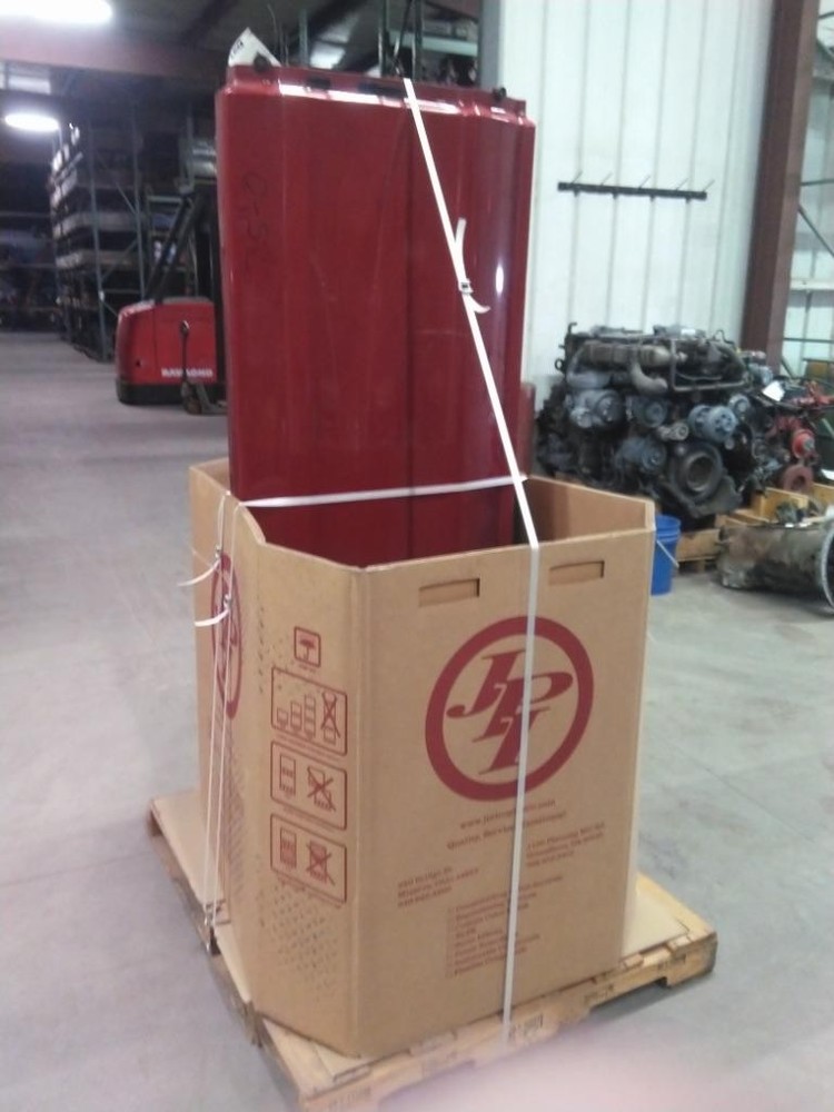 For 2023 PETERBILT 579 SIDE FAIRING Right , IL